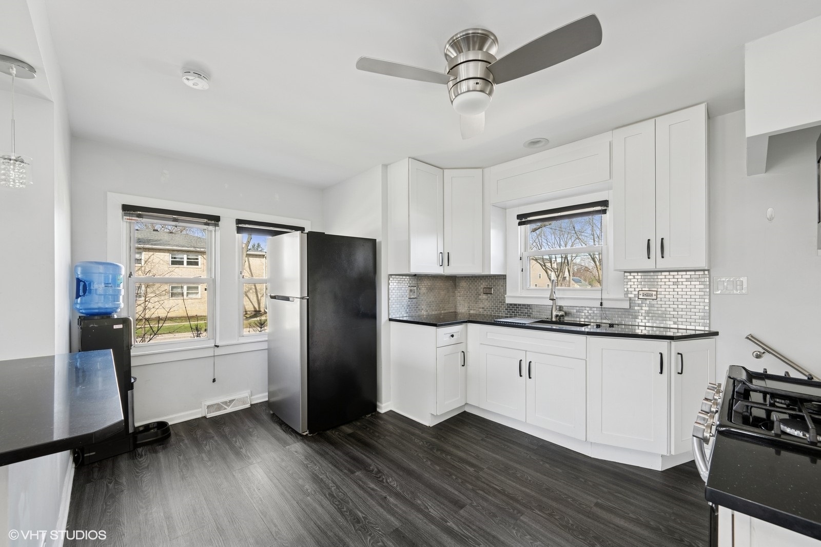 238 W Burlington Avenue