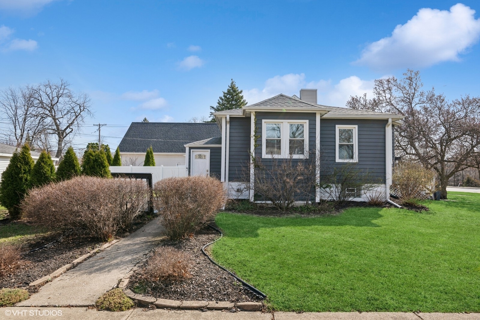 238 W Burlington Avenue