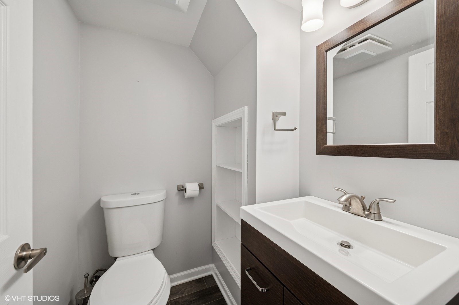 238 W Burlington Avenue