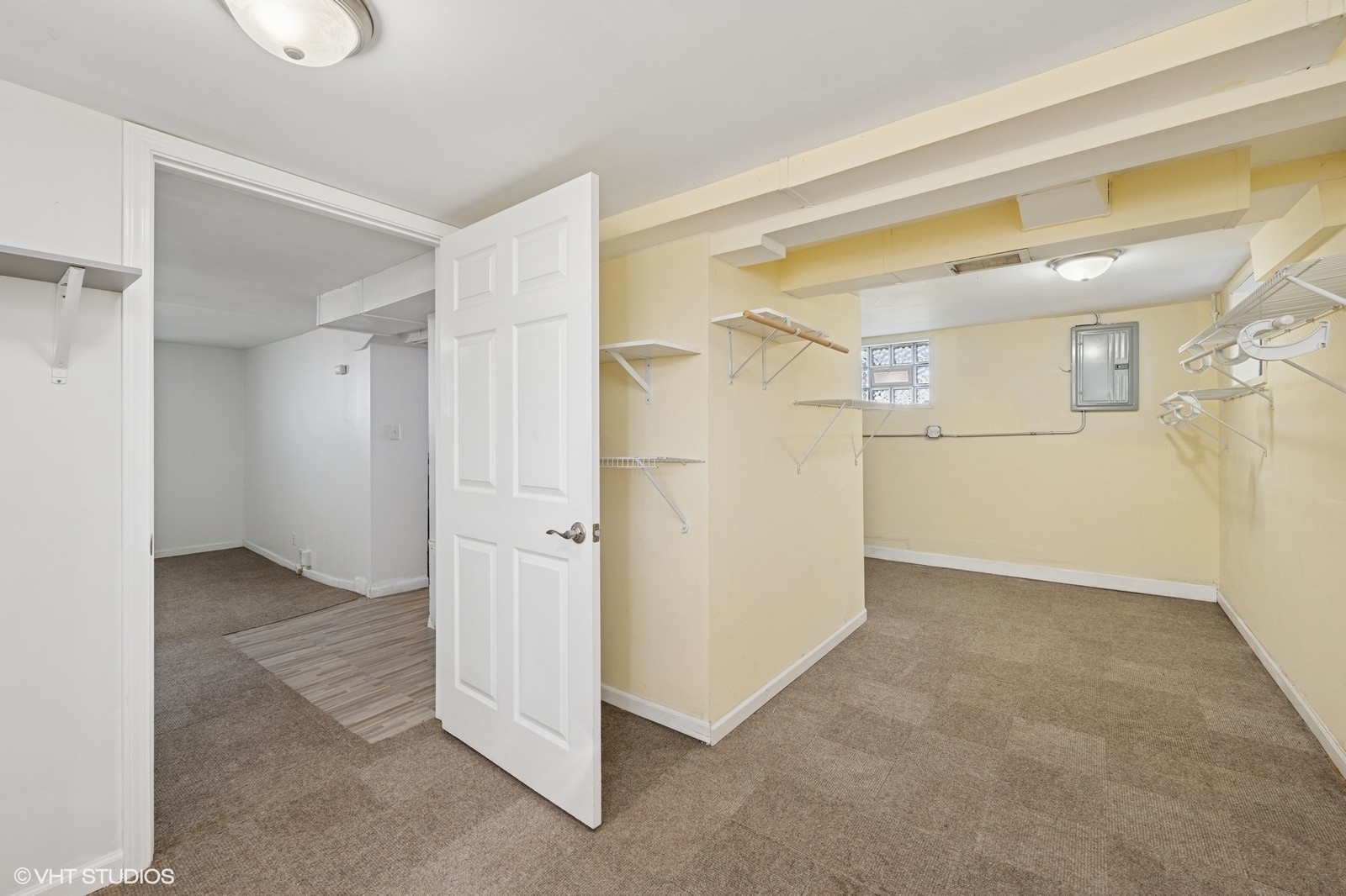 238 W Burlington Avenue