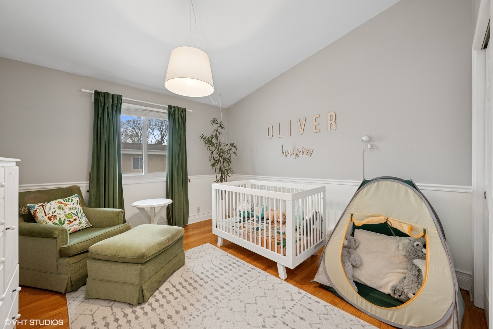 1525 N Arlington Heights Road