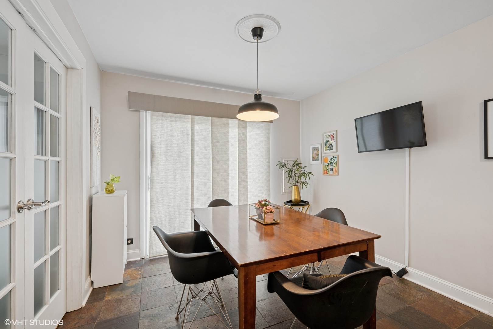 1525 N Arlington Heights Road