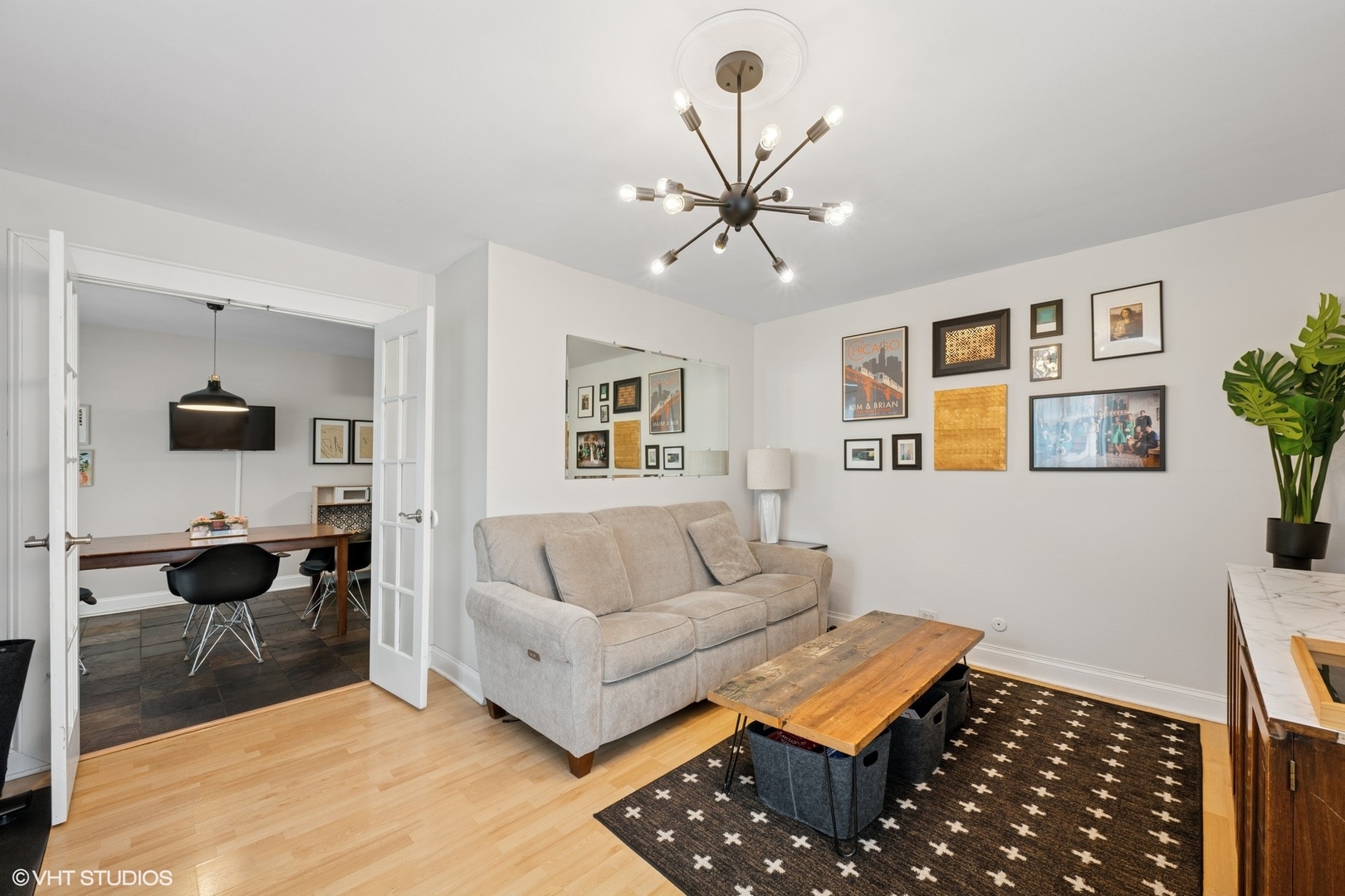 1525 N Arlington Heights Road