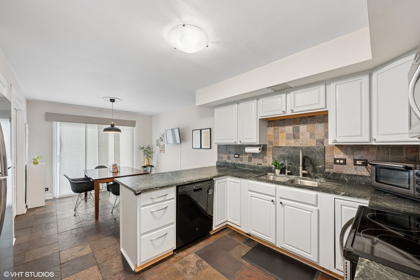 1525 N Arlington Heights Road