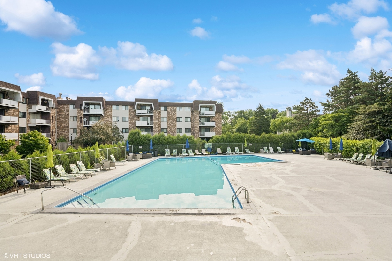 3300 N Carriageway Drive Unit: 209