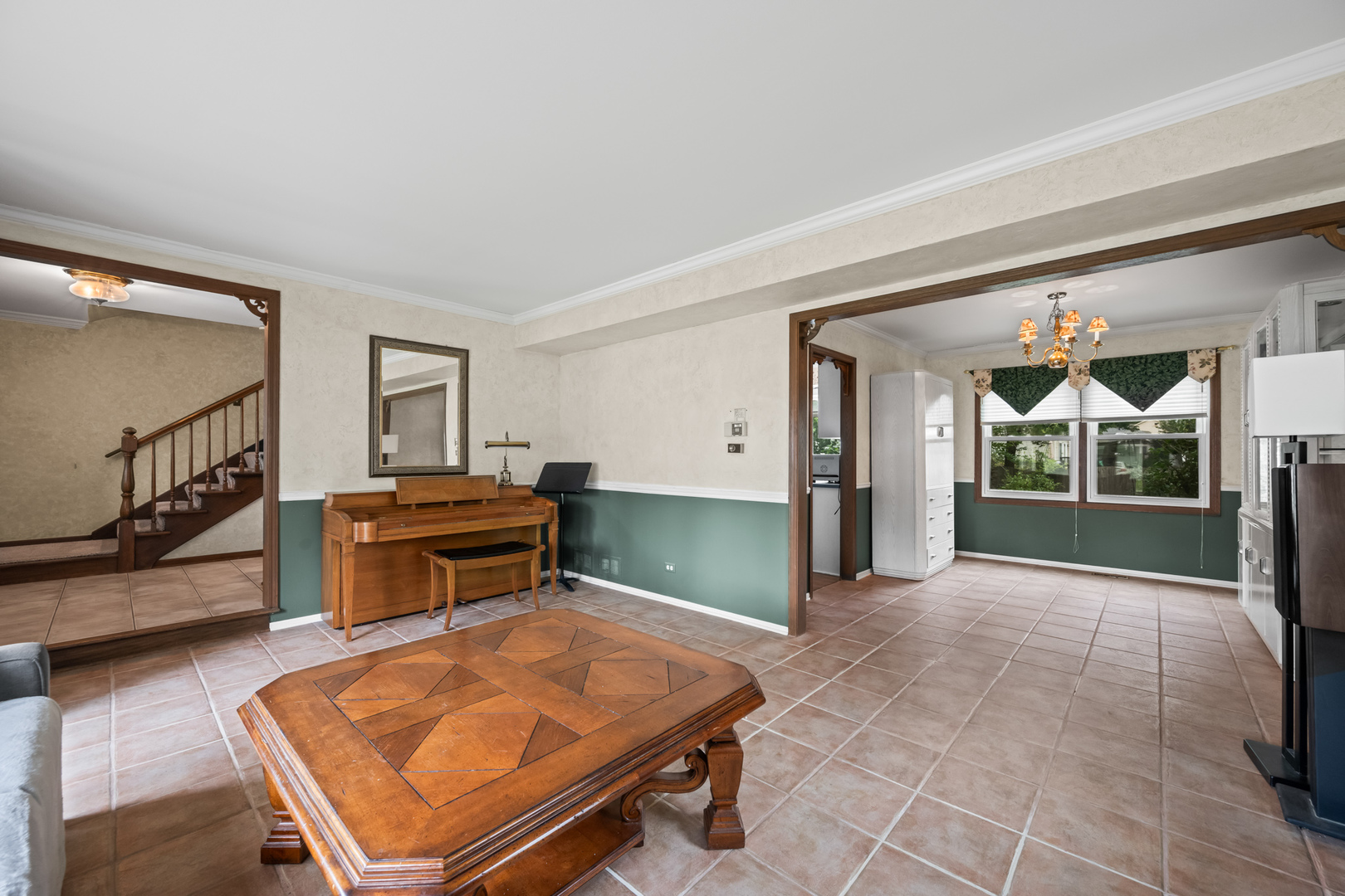 1054 Shady Tree Lane