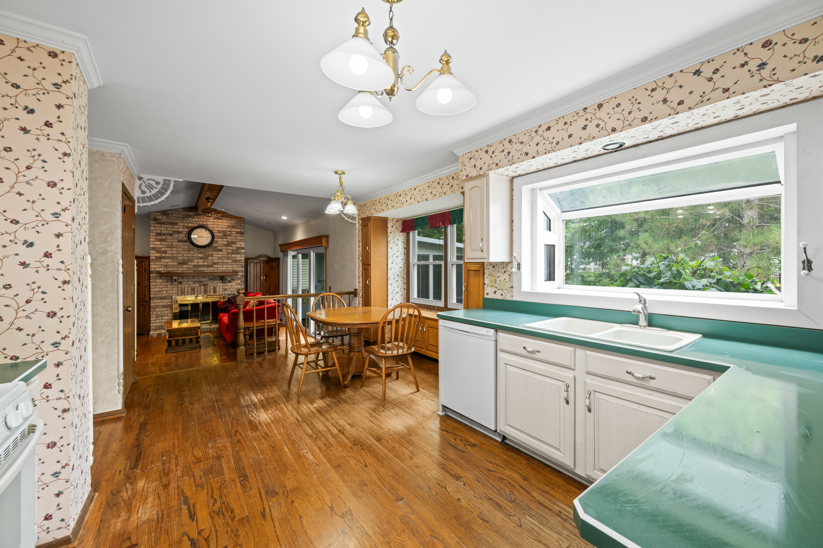 1054 Shady Tree Lane
