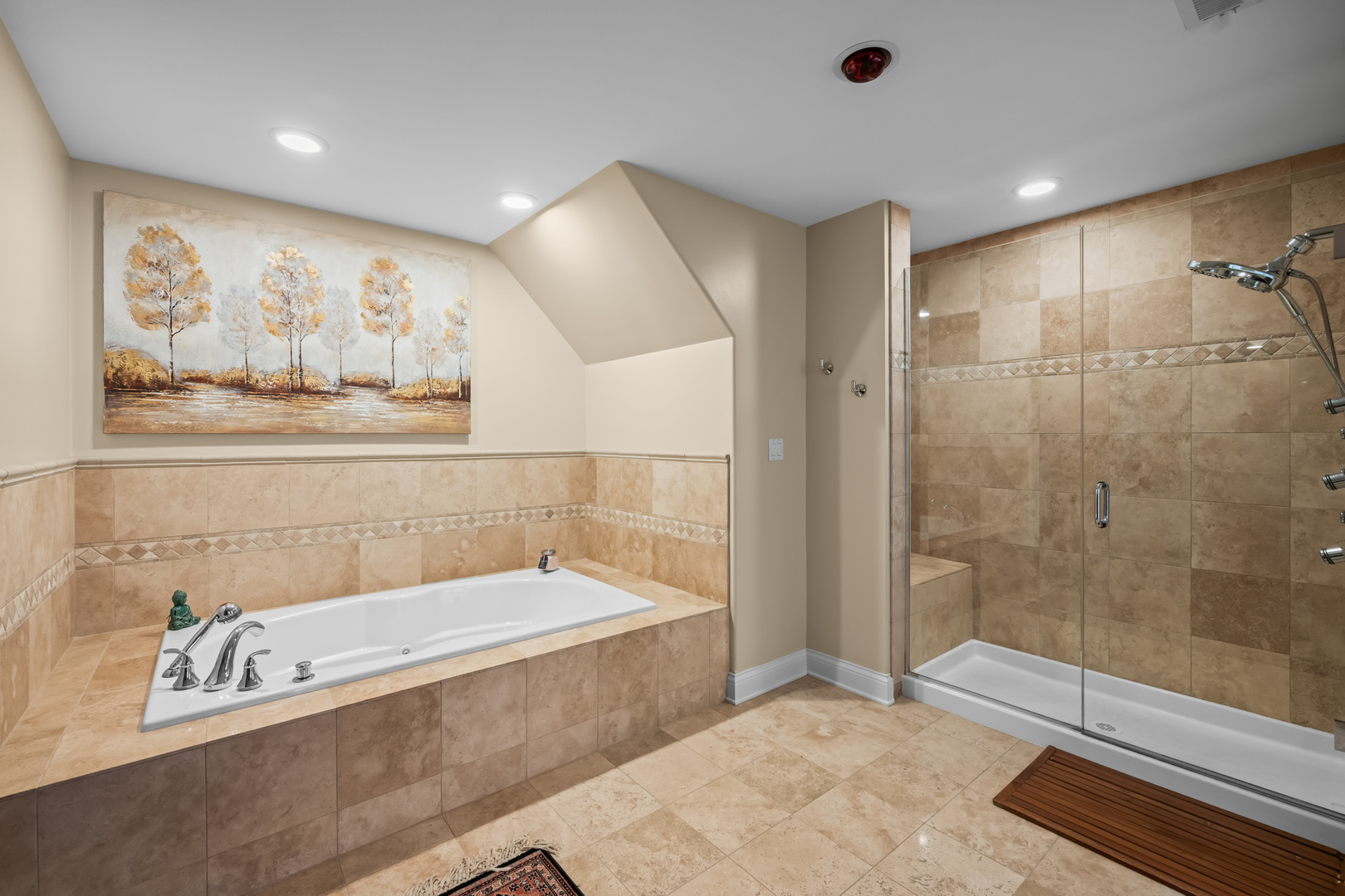 1251 N Chicago Avenue