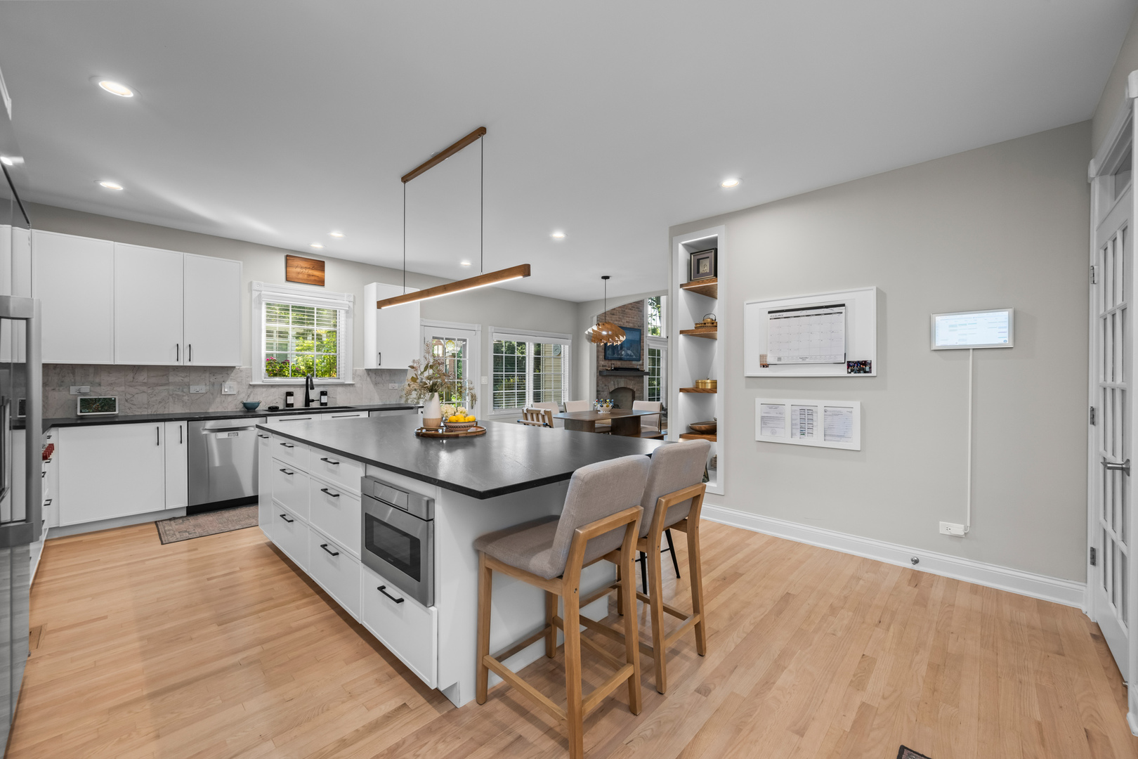 1251 N Chicago Avenue