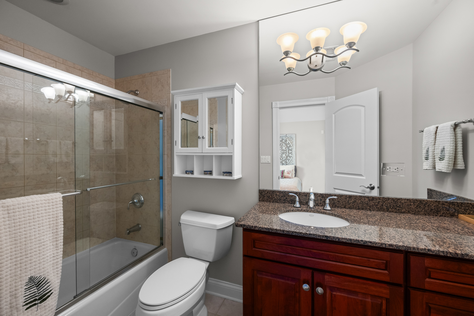 1251 N Chicago Avenue