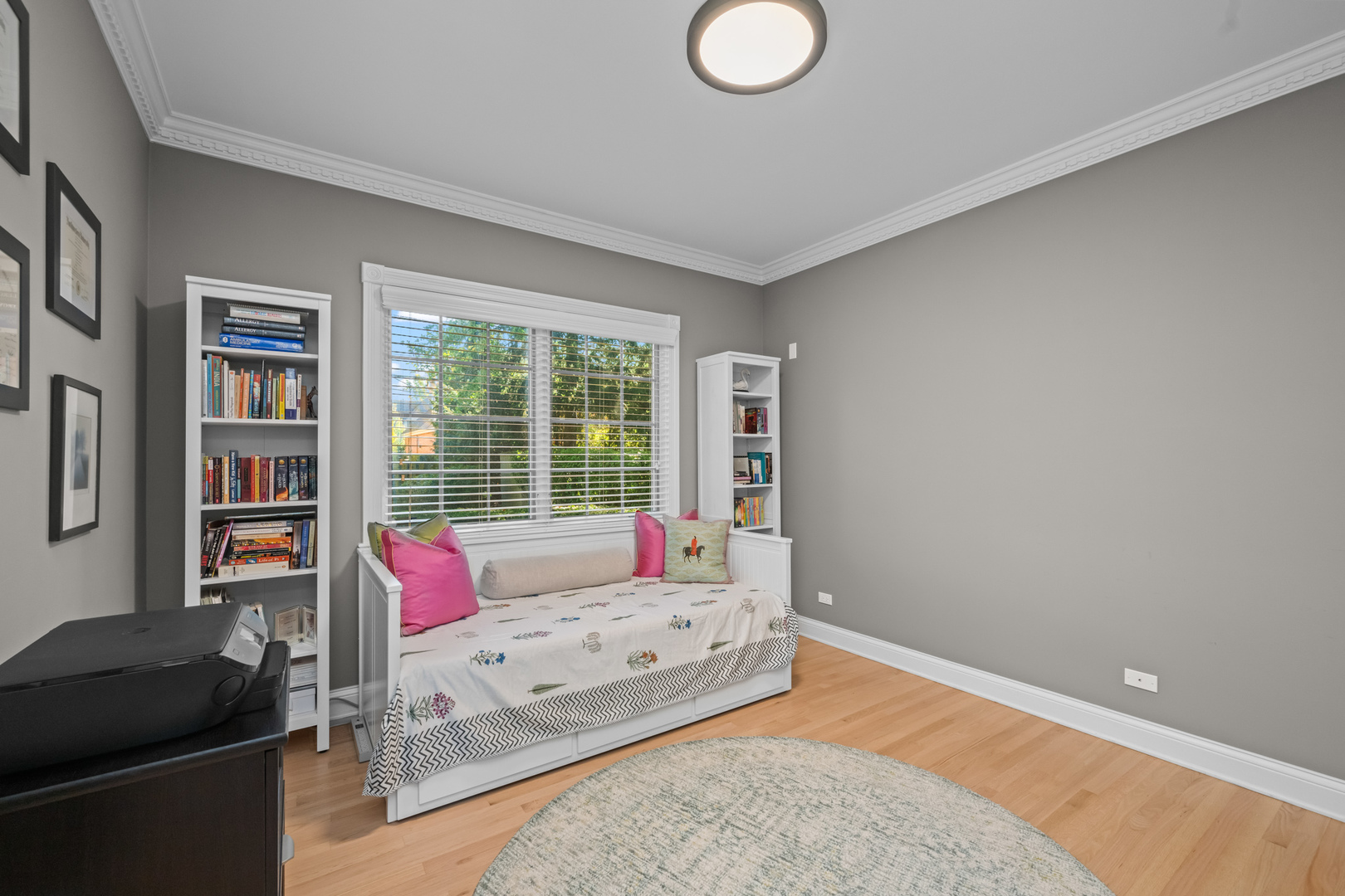 1251 N Chicago Avenue