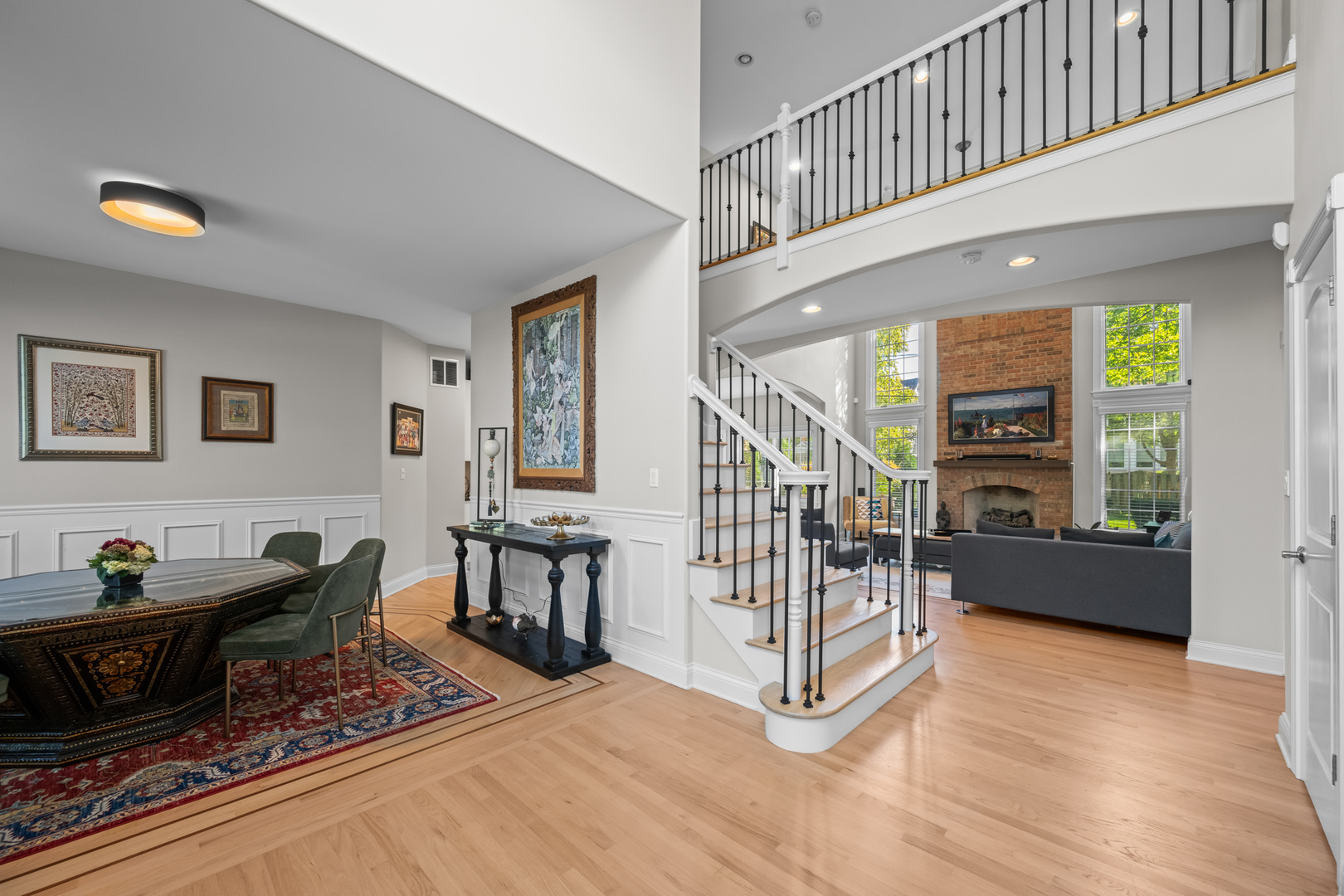 1251 N Chicago Avenue