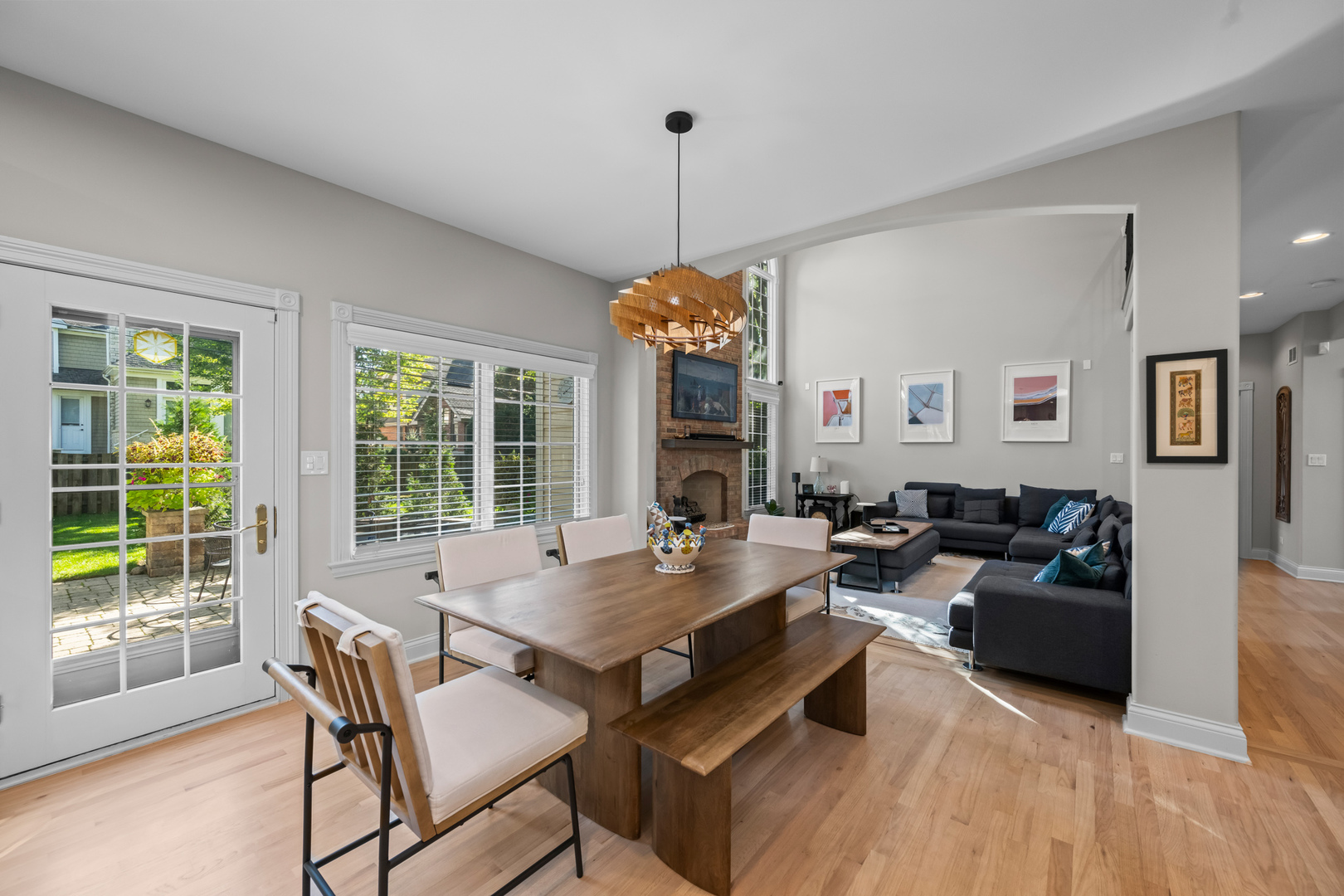 1251 N Chicago Avenue