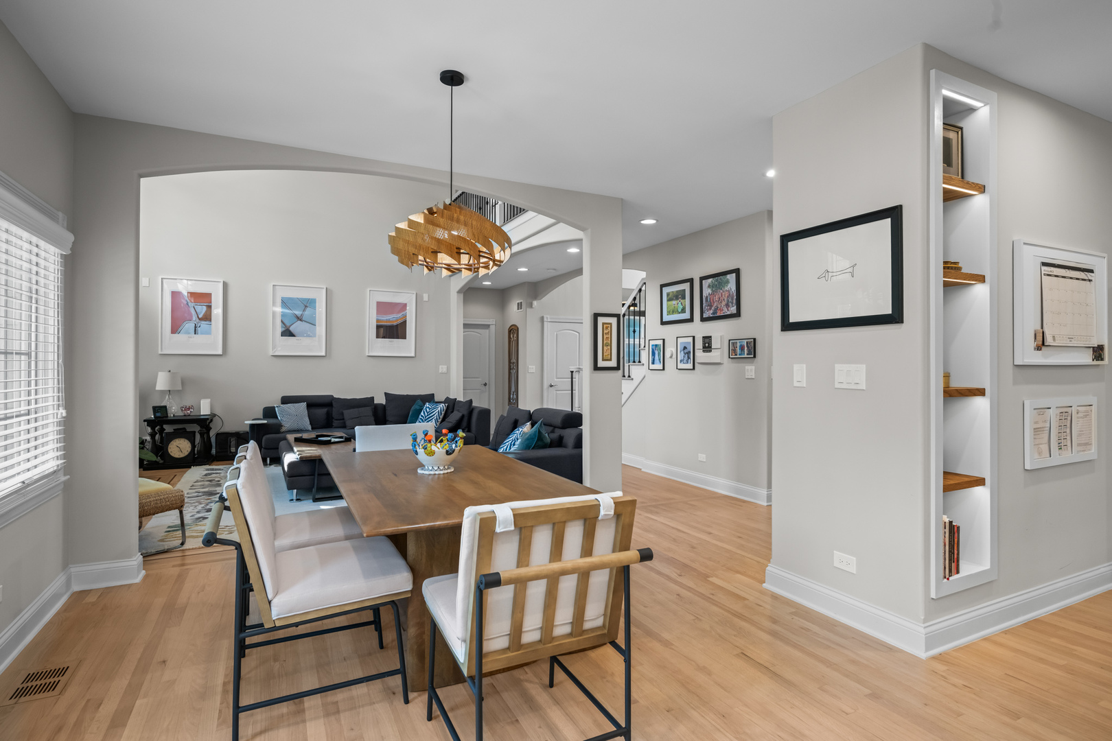 1251 N Chicago Avenue