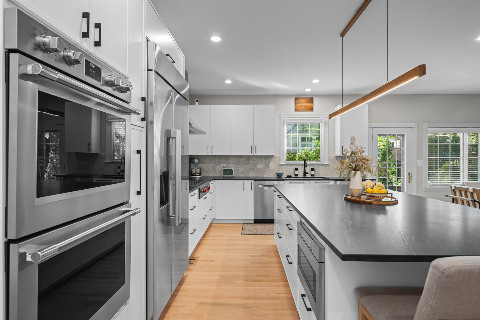 1251 N Chicago Avenue