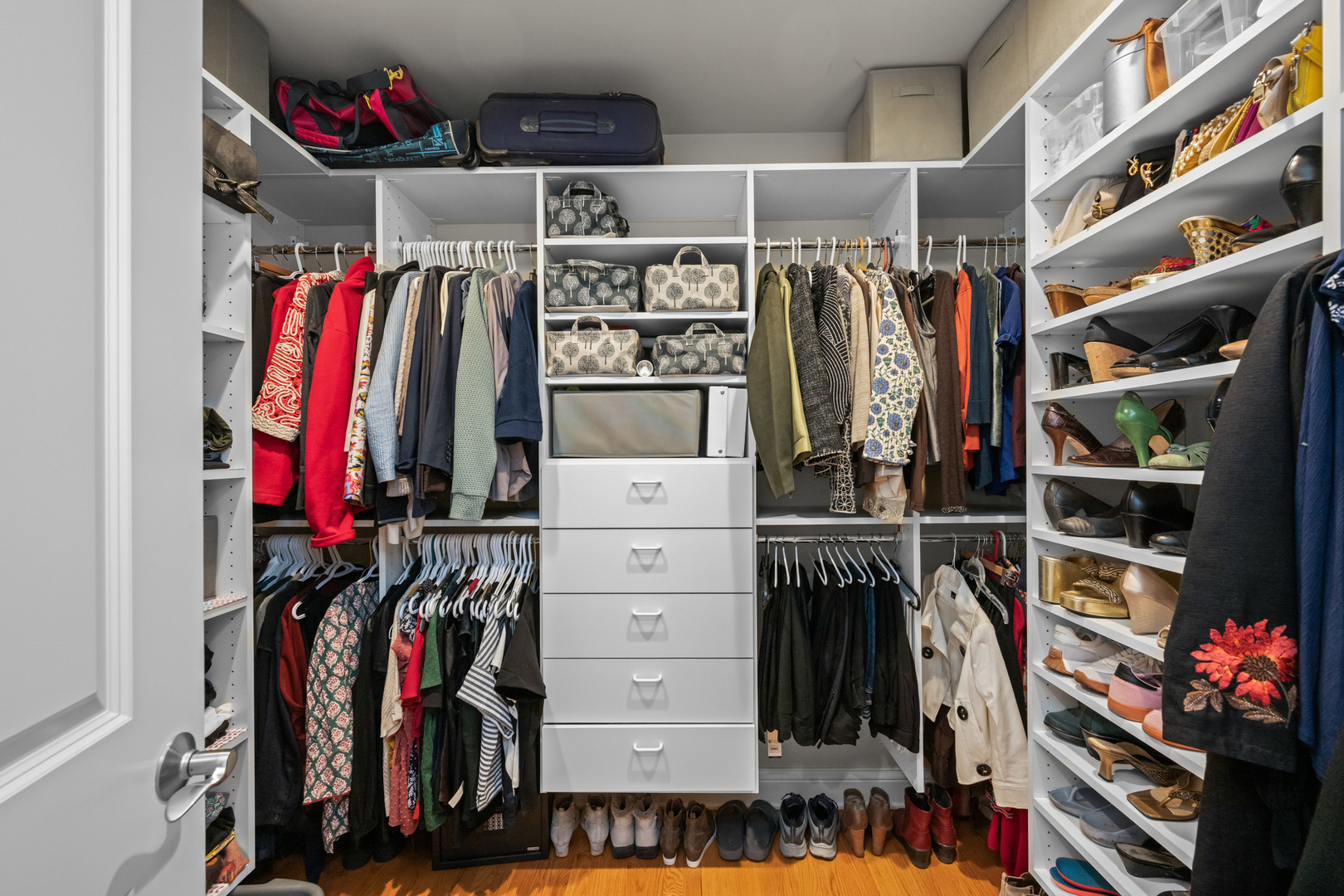 1251 N Chicago Avenue