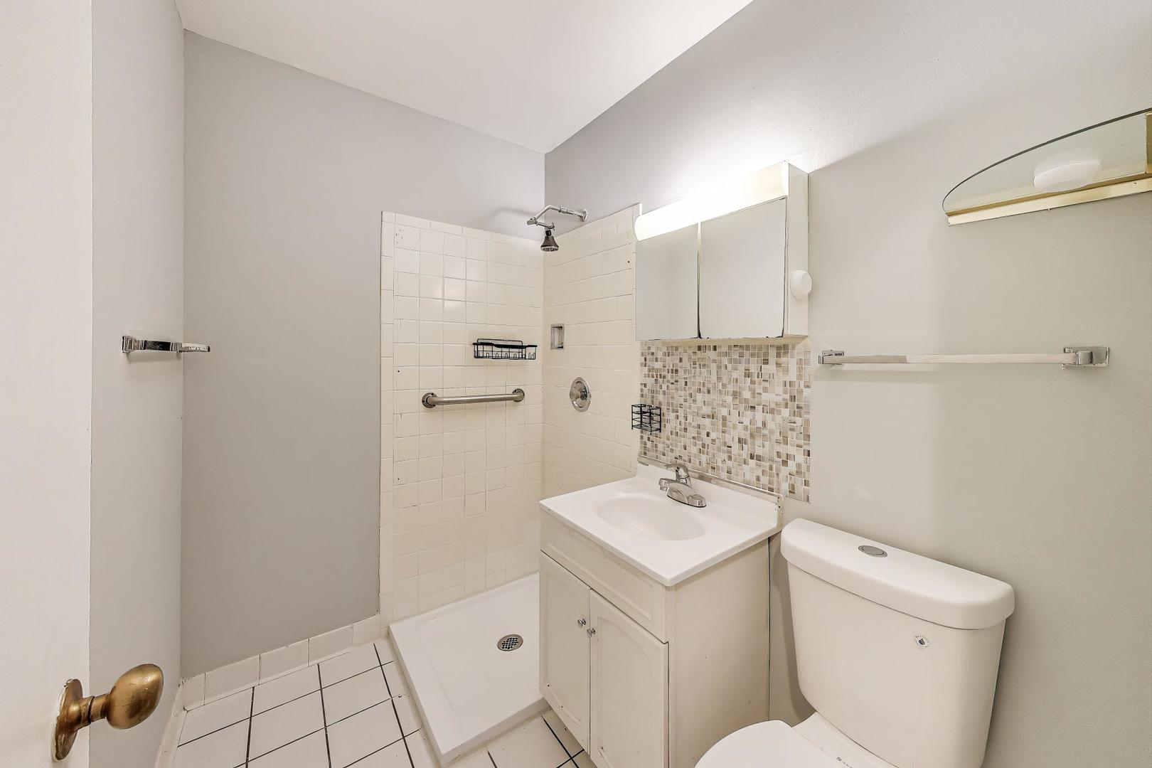 8500 Skokie Boulevard Unit: 3A