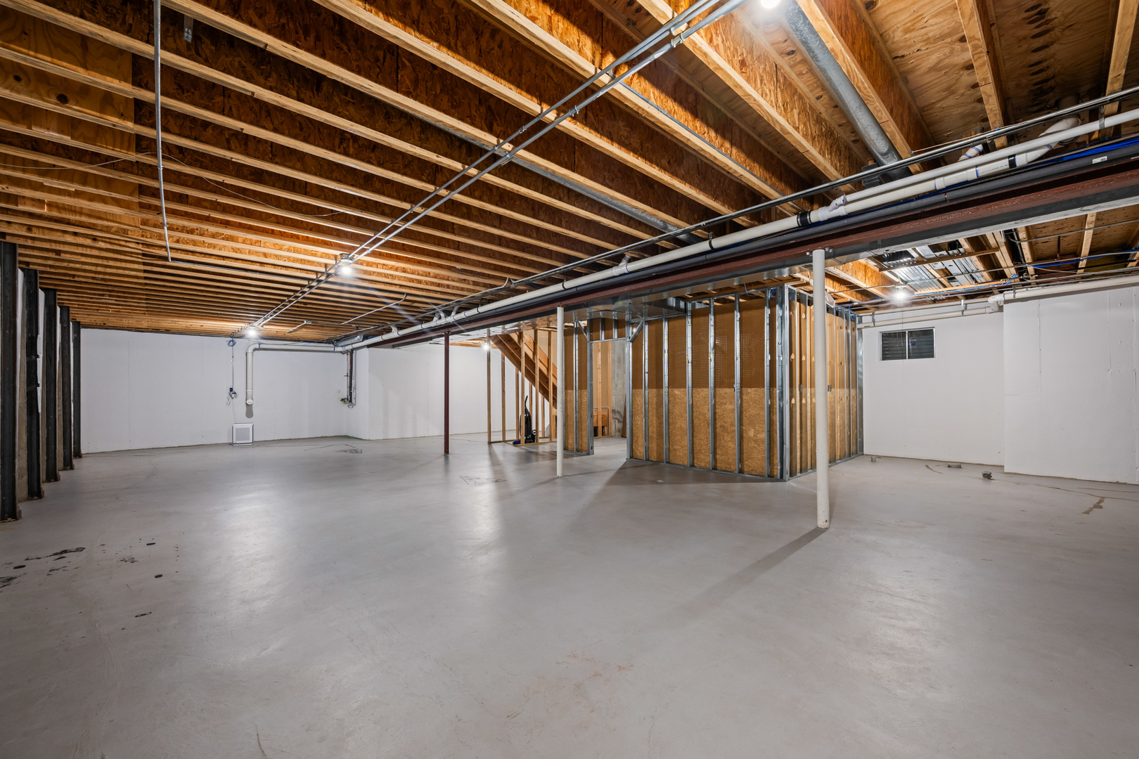 421 W Hawthorne Street