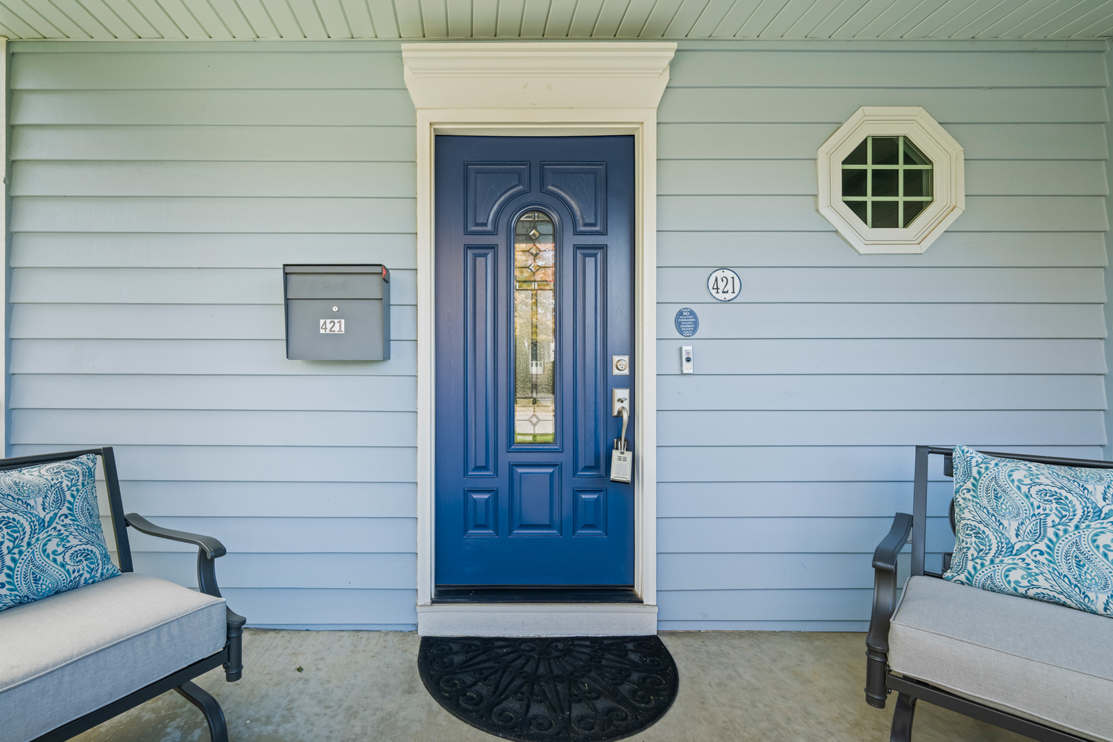 421 W Hawthorne Street