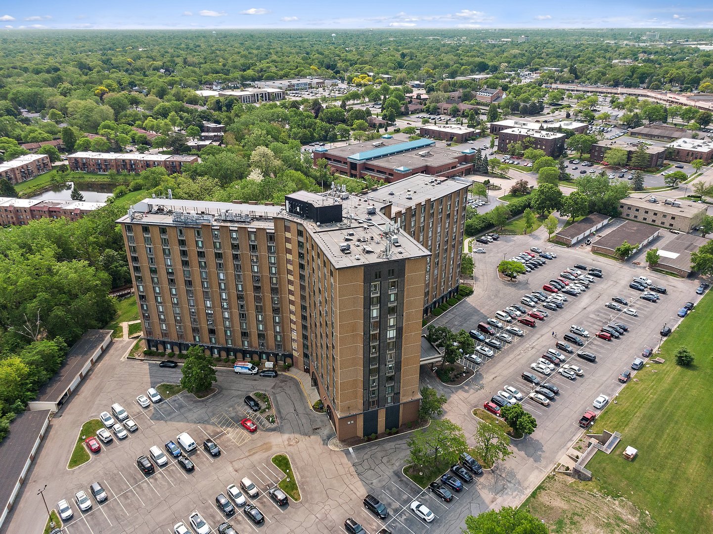 1 Renaissance Place Unit: 3PH