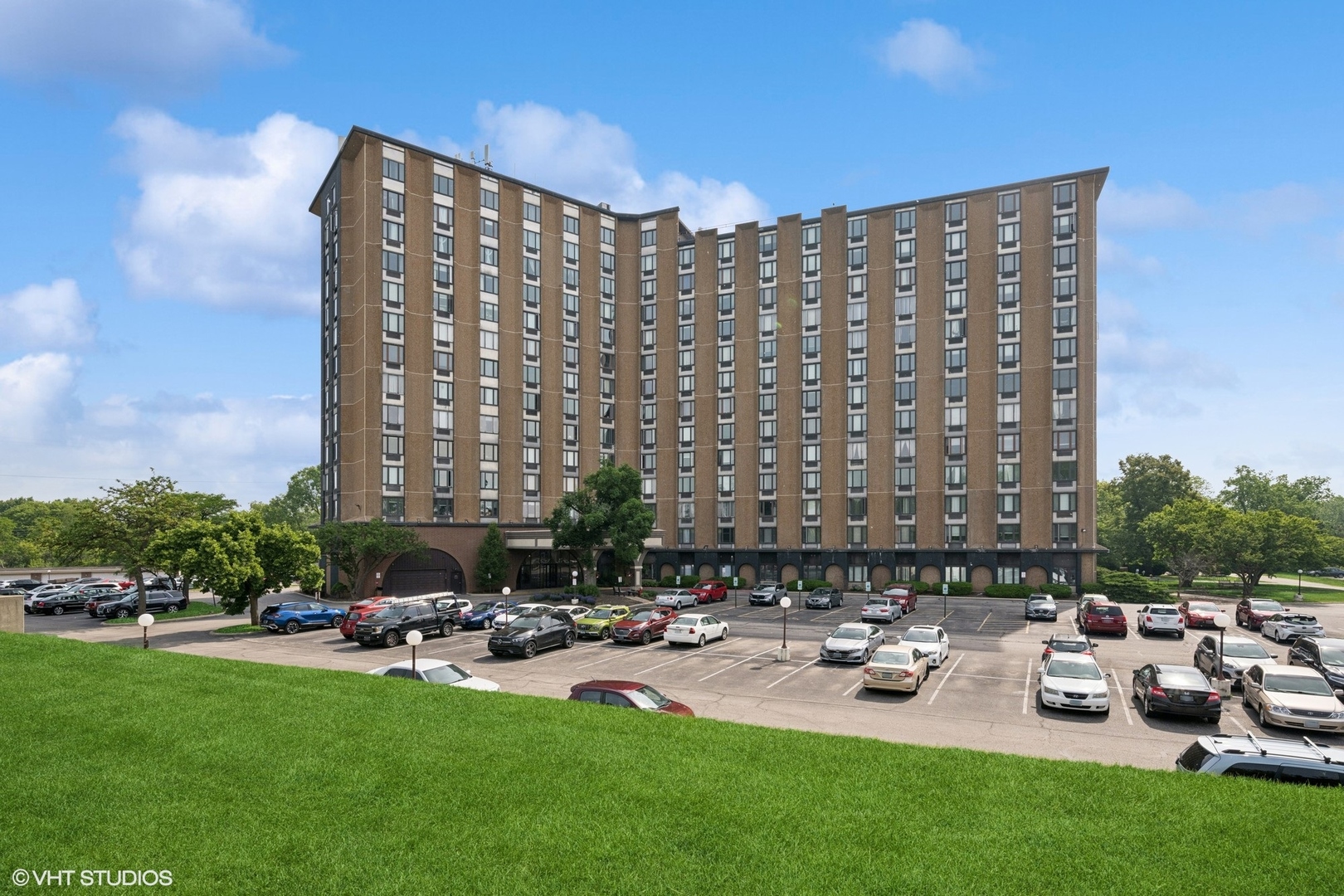 1 Renaissance Place Unit: 4PH