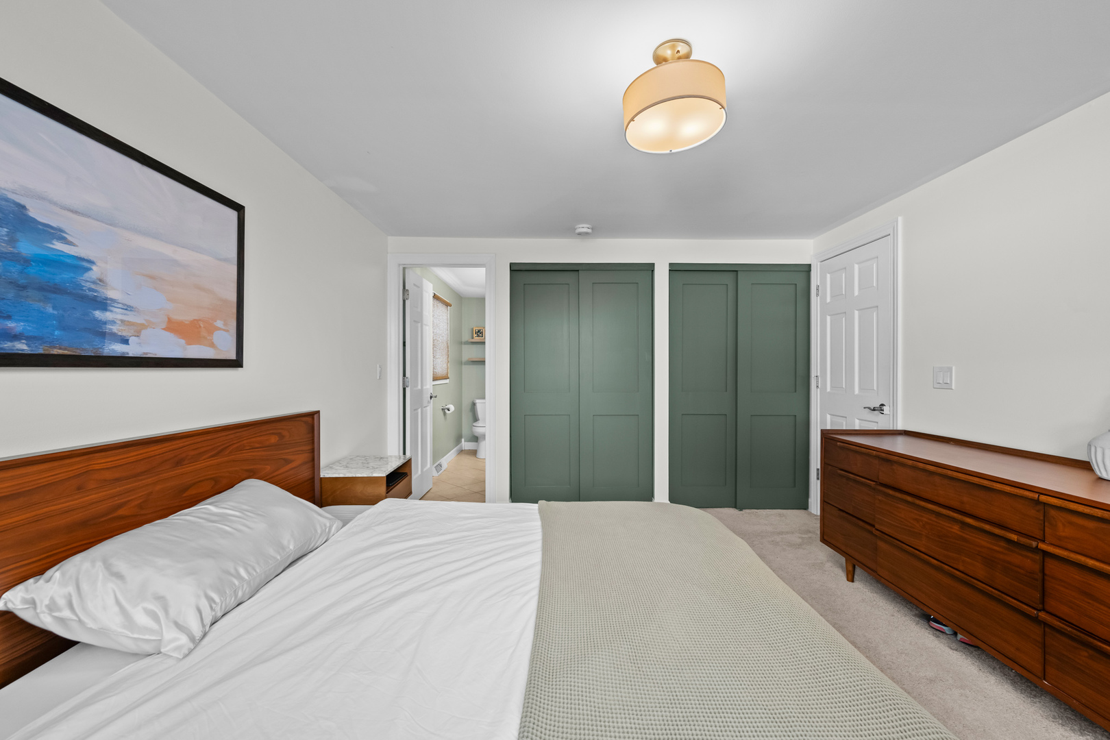 711 E Hackberry Drive