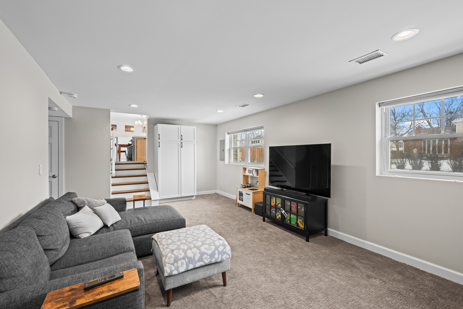 711 E Hackberry Drive