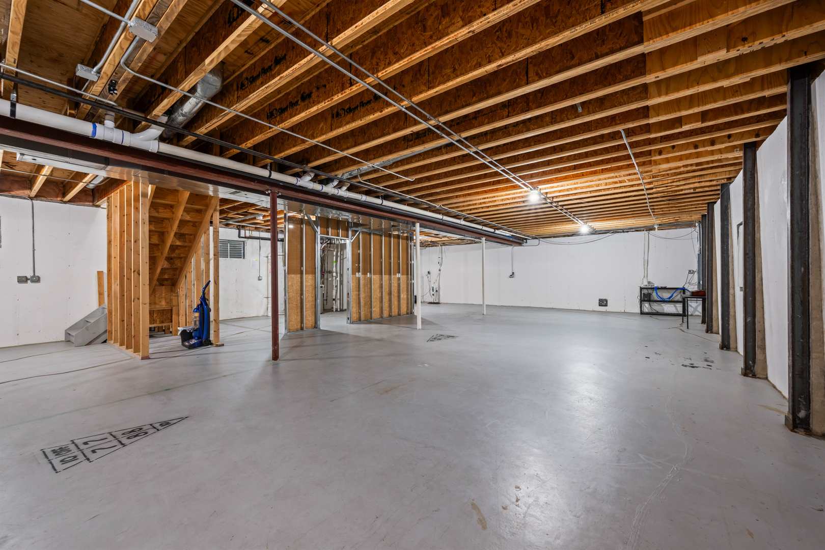 421 W Hawthorne Street