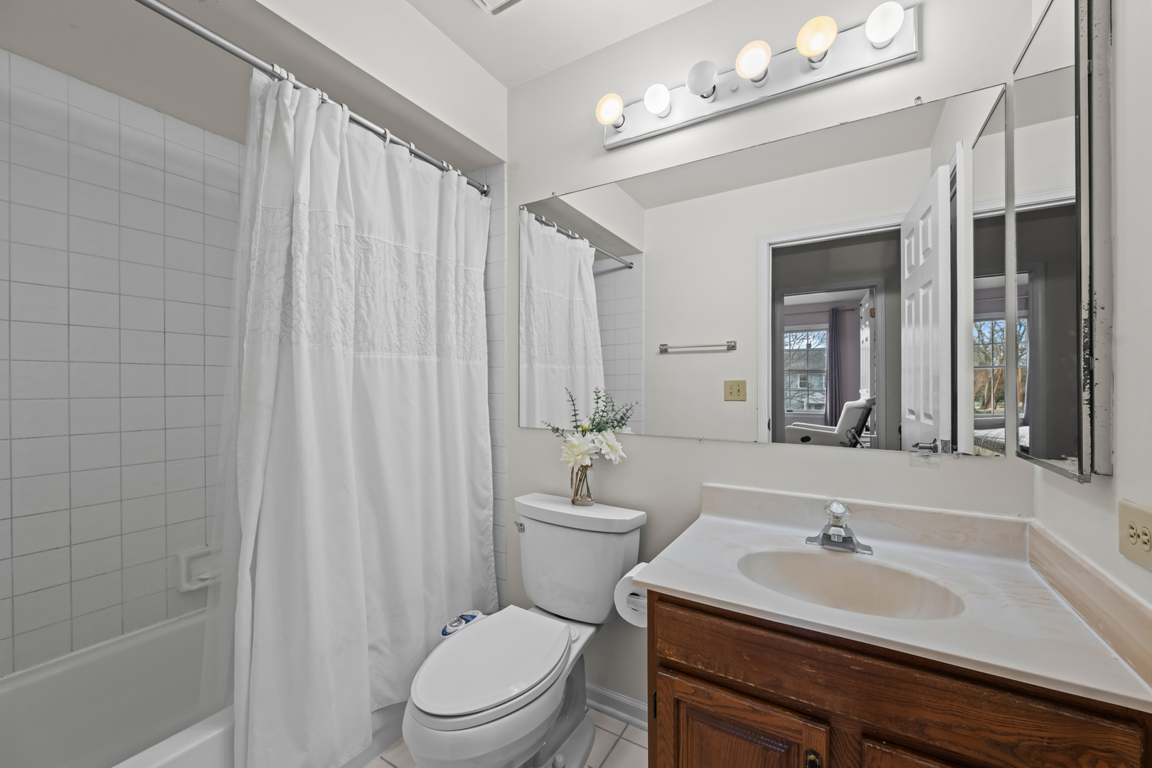 2806 N Stanford Drive