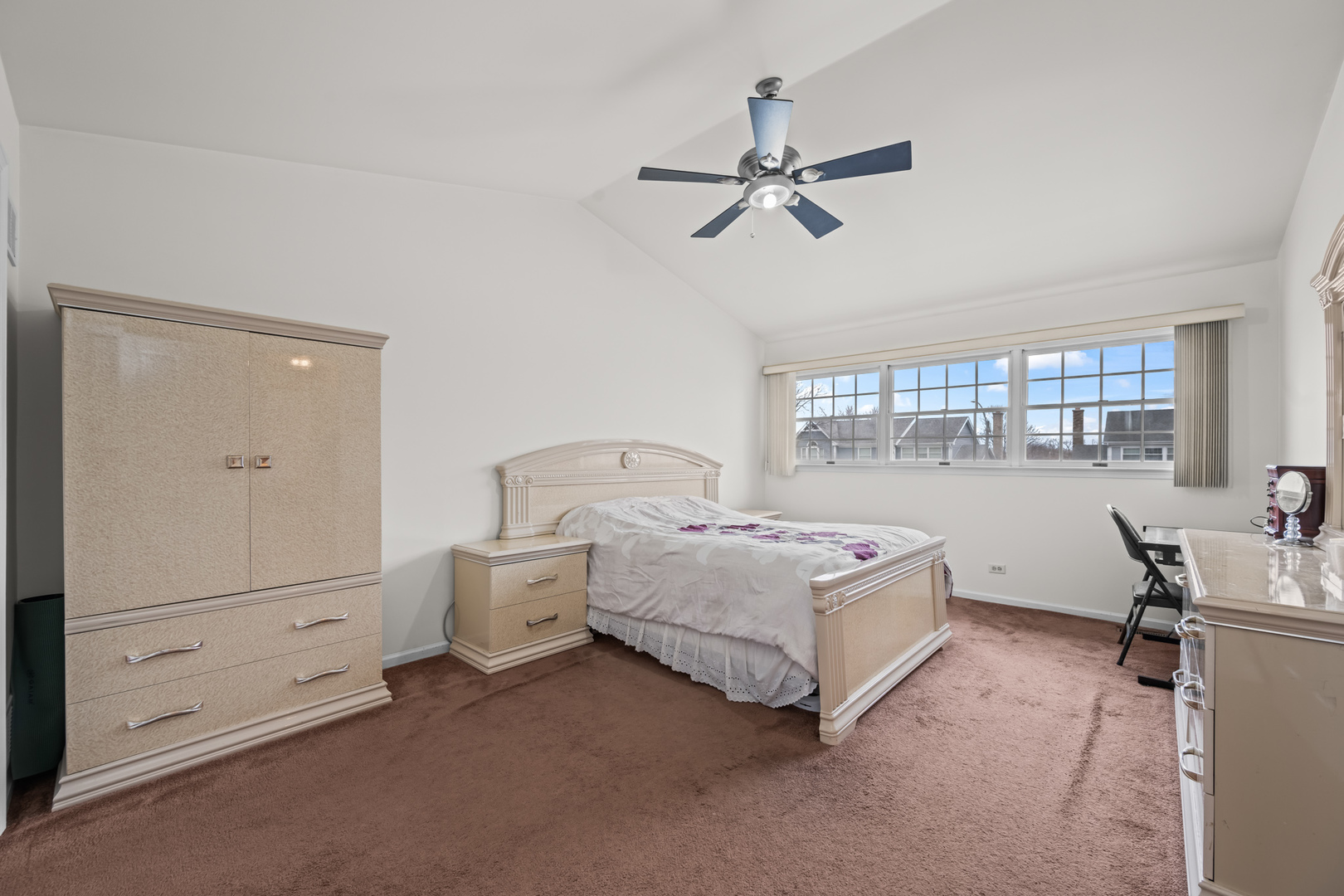 2806 N Stanford Drive