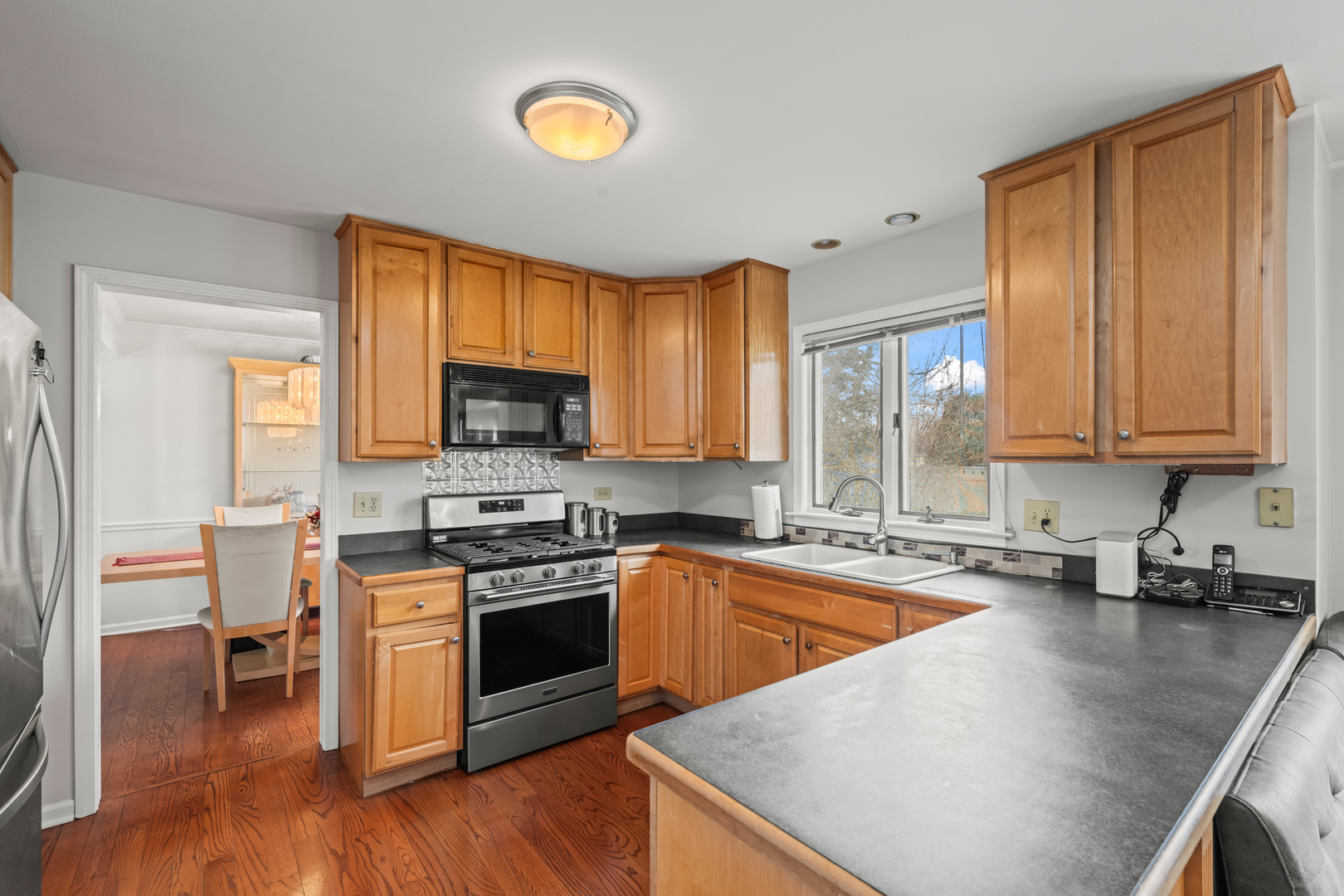 2806 N Stanford Drive