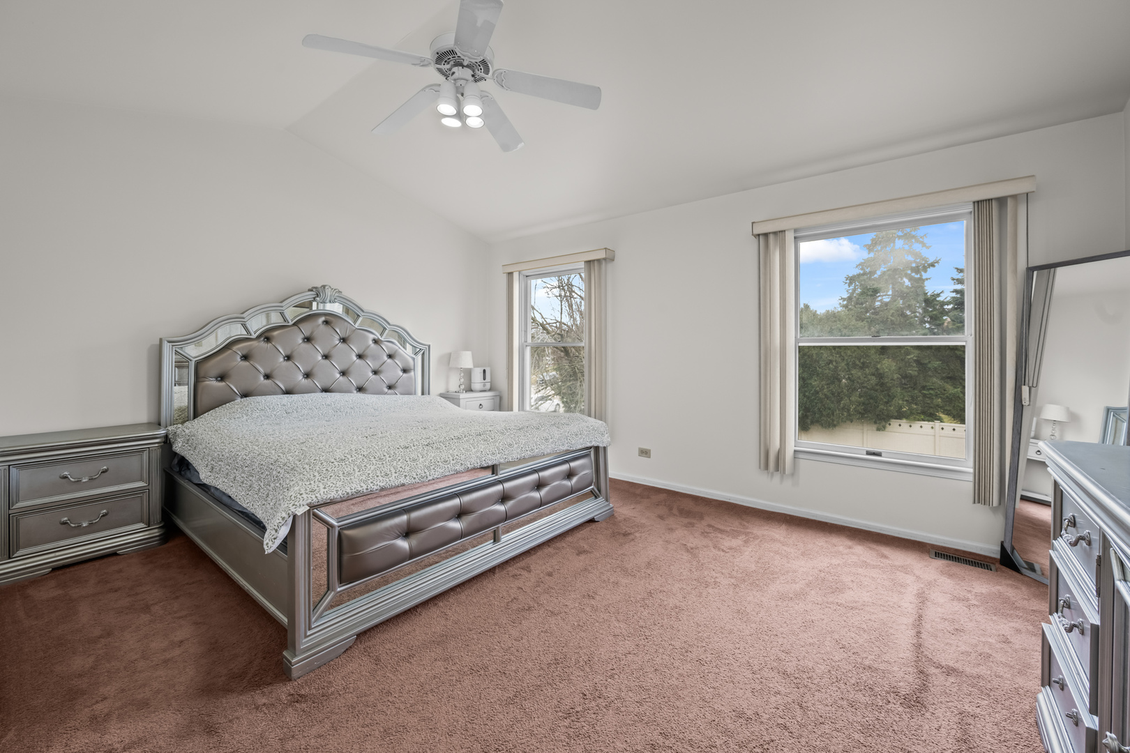 2806 N Stanford Drive