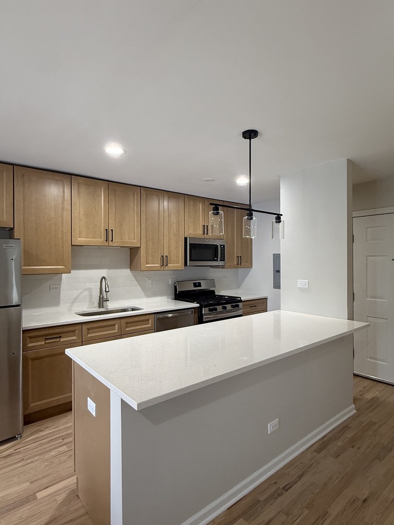 2411 N Kennicott Drive Unit: 2B