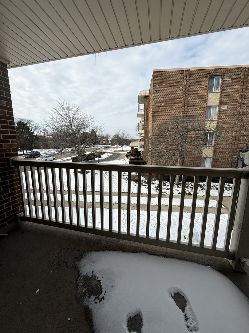 2411 N Kennicott Drive Unit: 2B