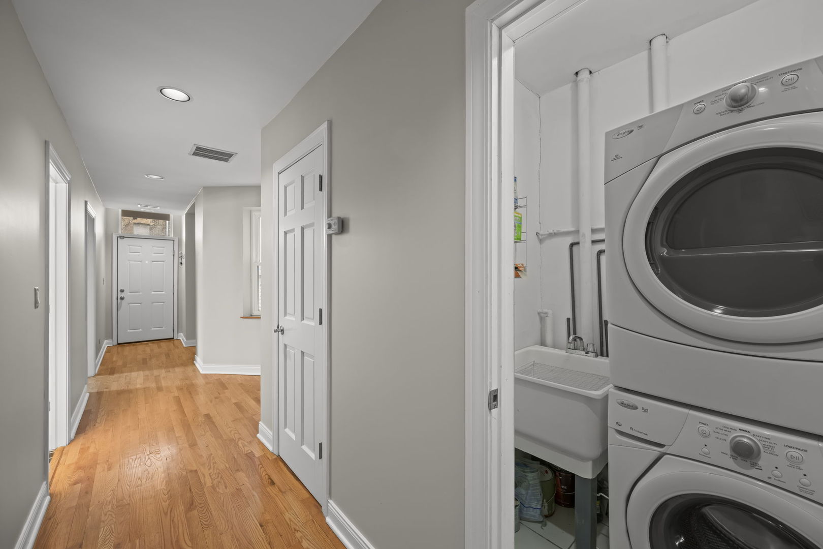 1657 W Huron Street Unit: 2