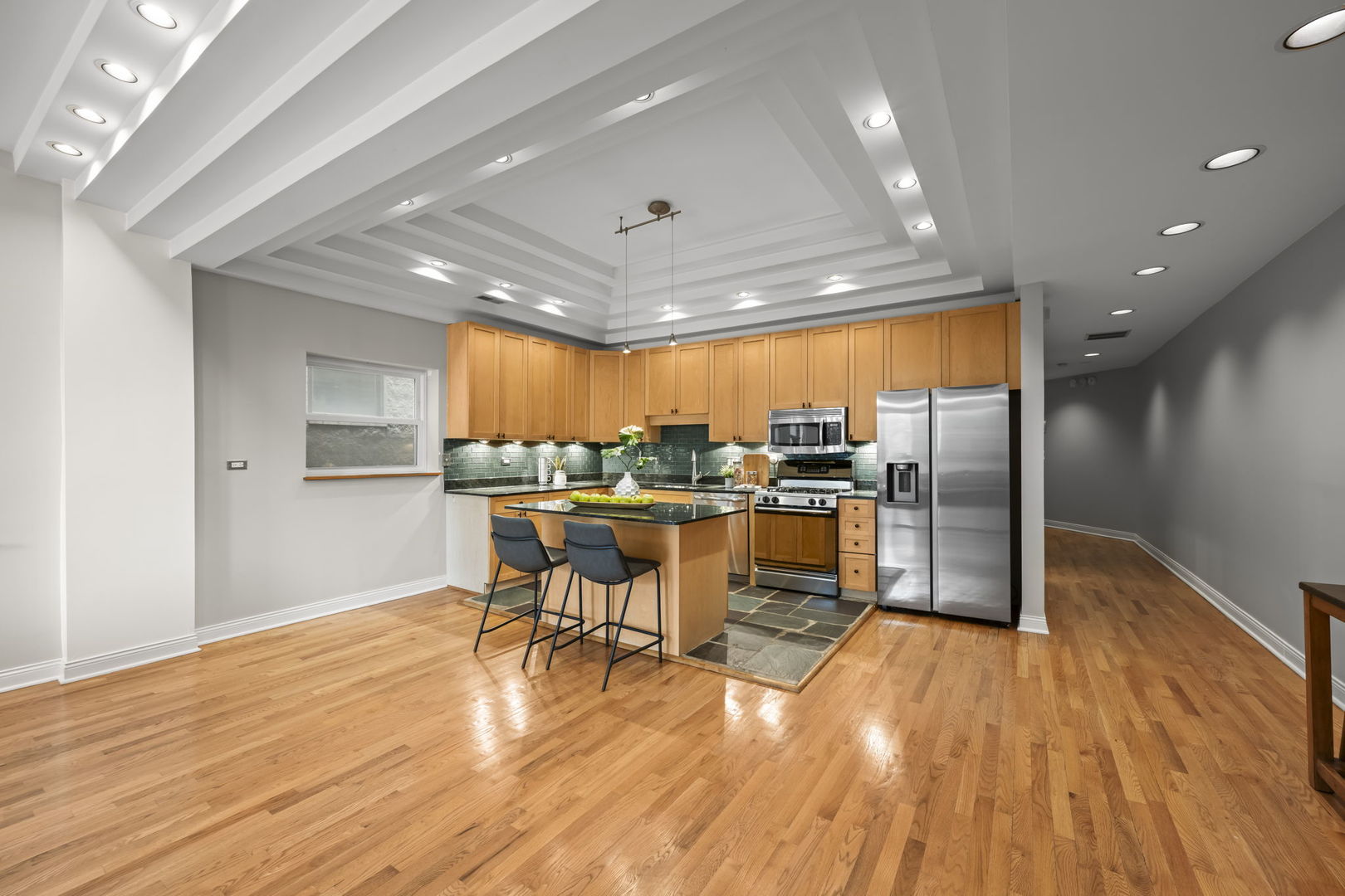 1657 W Huron Street Unit: 2