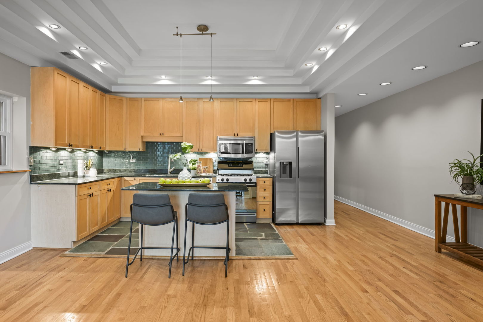 1657 W Huron Street Unit: 2