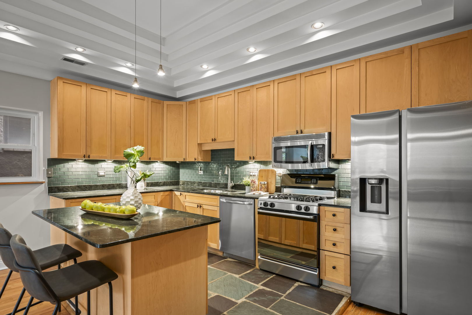 1657 W Huron Street Unit: 2