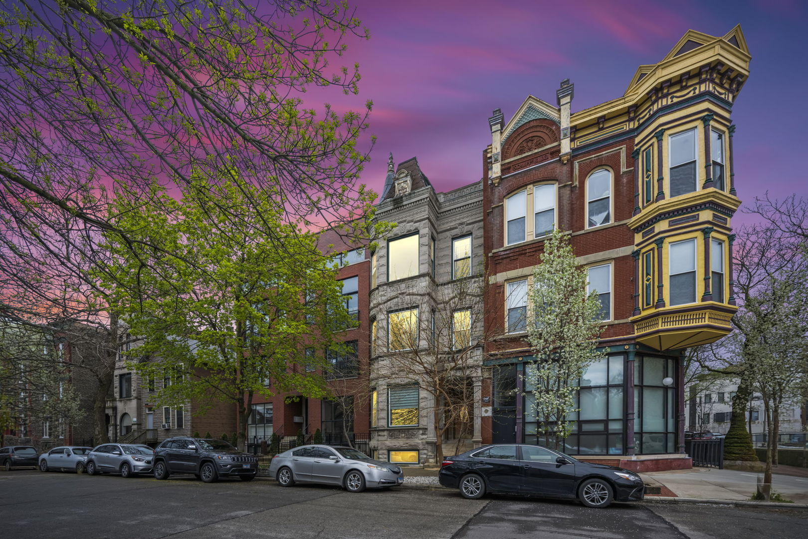 1657 W Huron Street Unit: 2