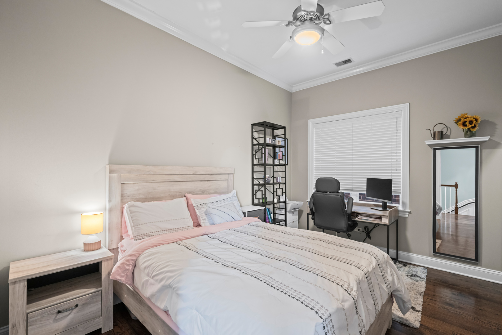 3822 N Damen Avenue Unit: 3