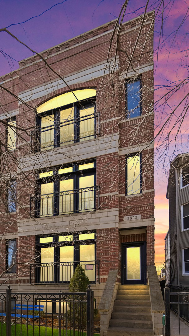 3822 N Damen Avenue Unit: 3