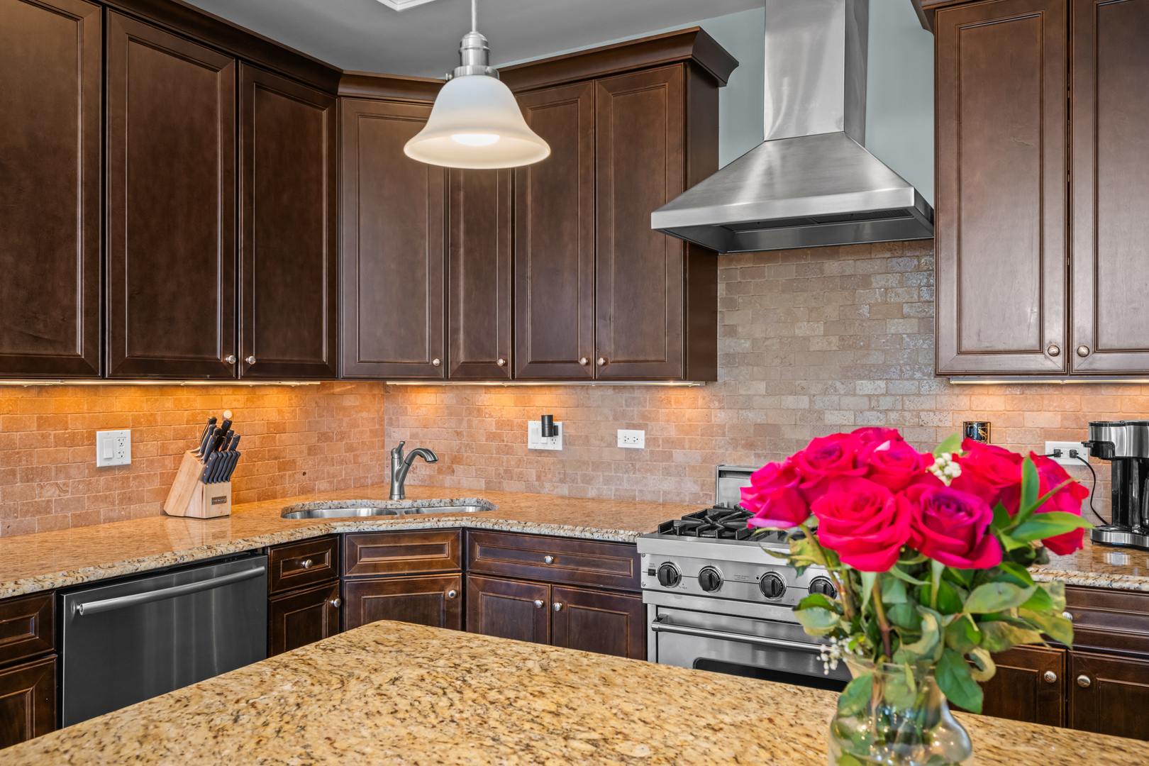 3822 N Damen Avenue Unit: 3