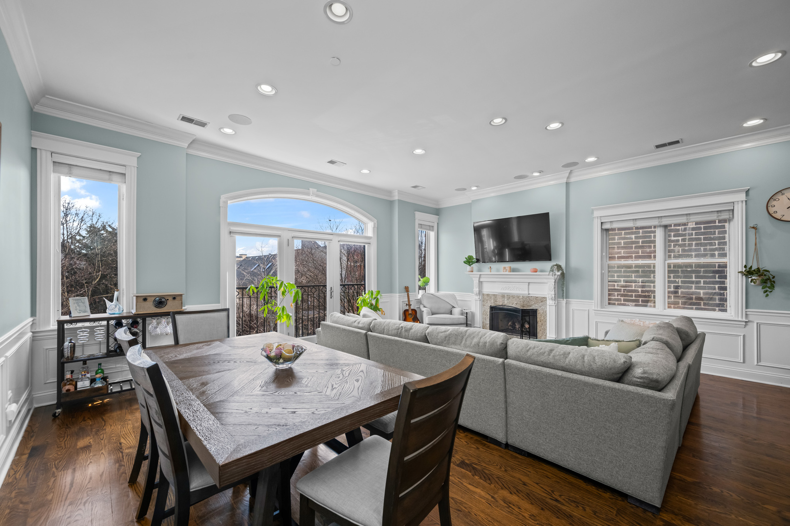 3822 N Damen Avenue Unit: 3