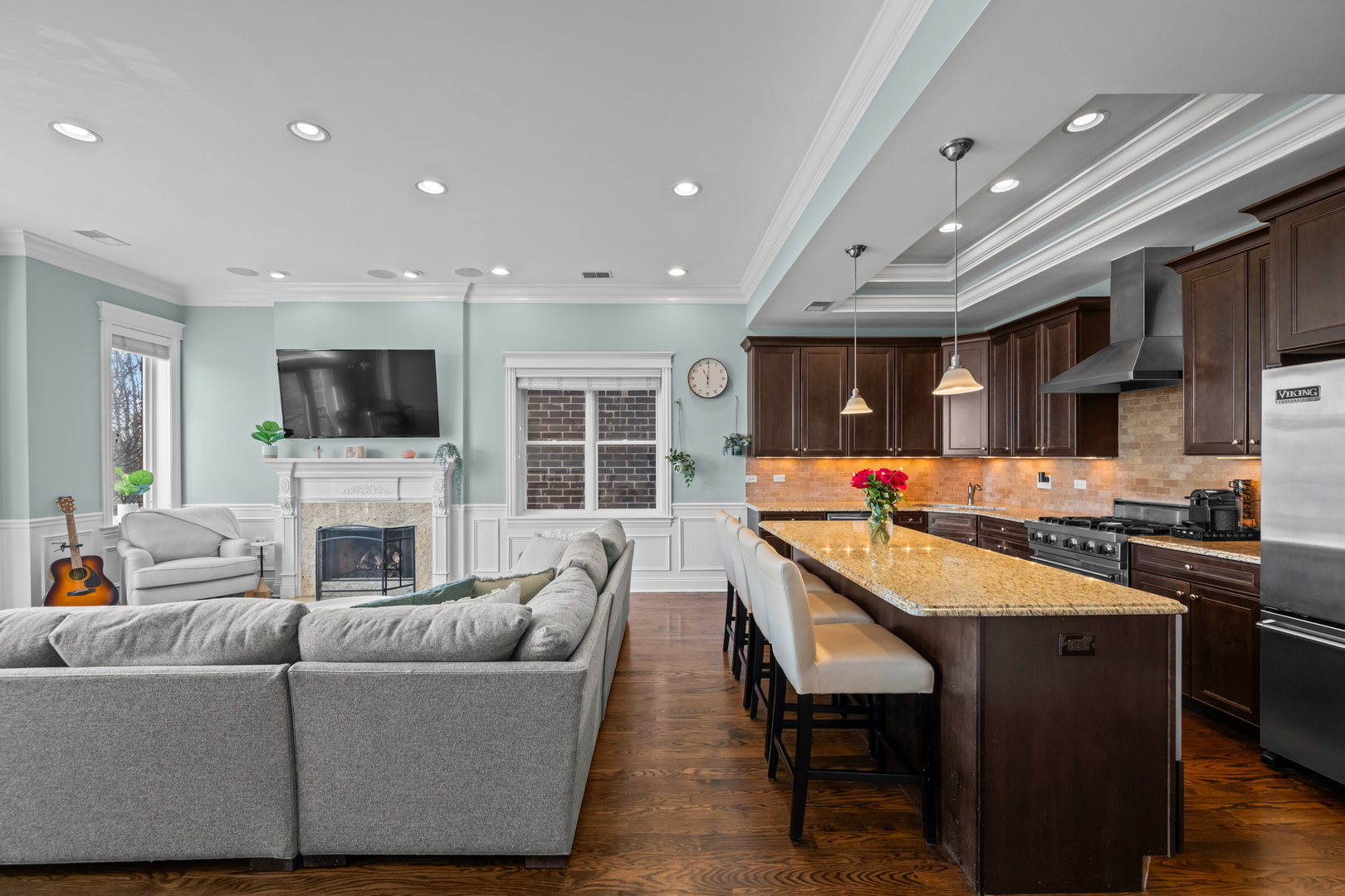 3822 N Damen Avenue Unit: 3