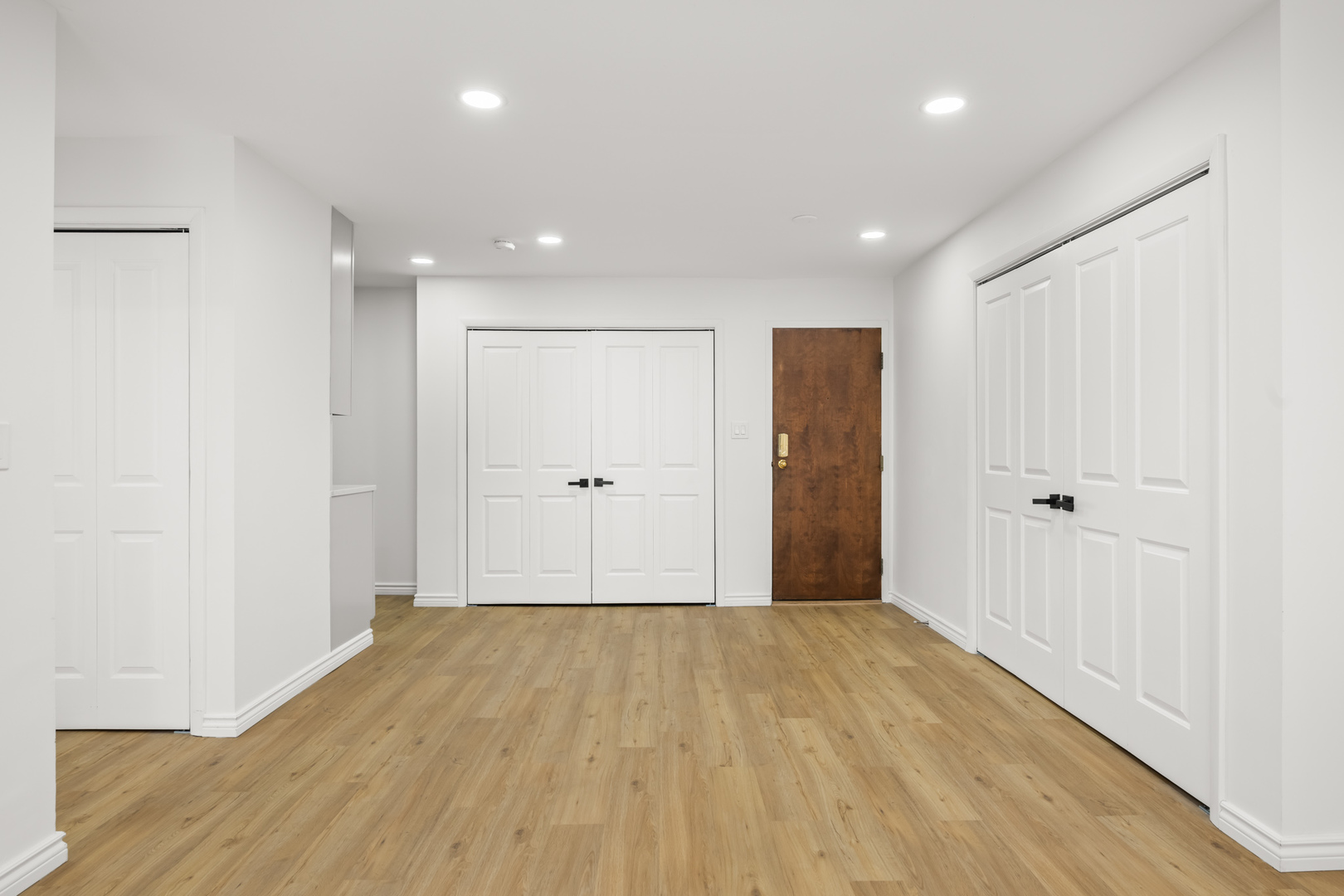 5506 Lincoln Avenue Unit: 122