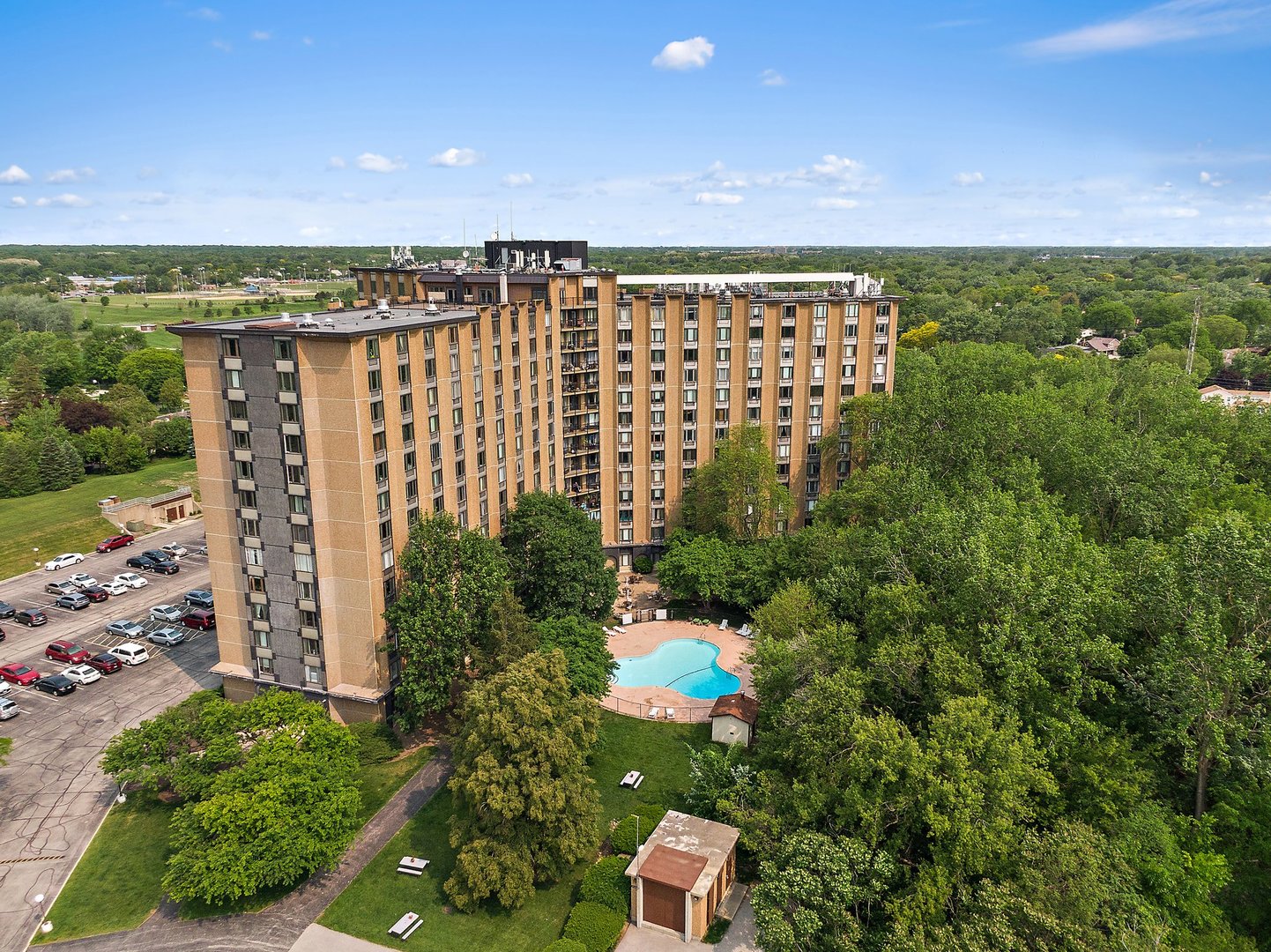 1 Renaissance Place Unit: 3PH