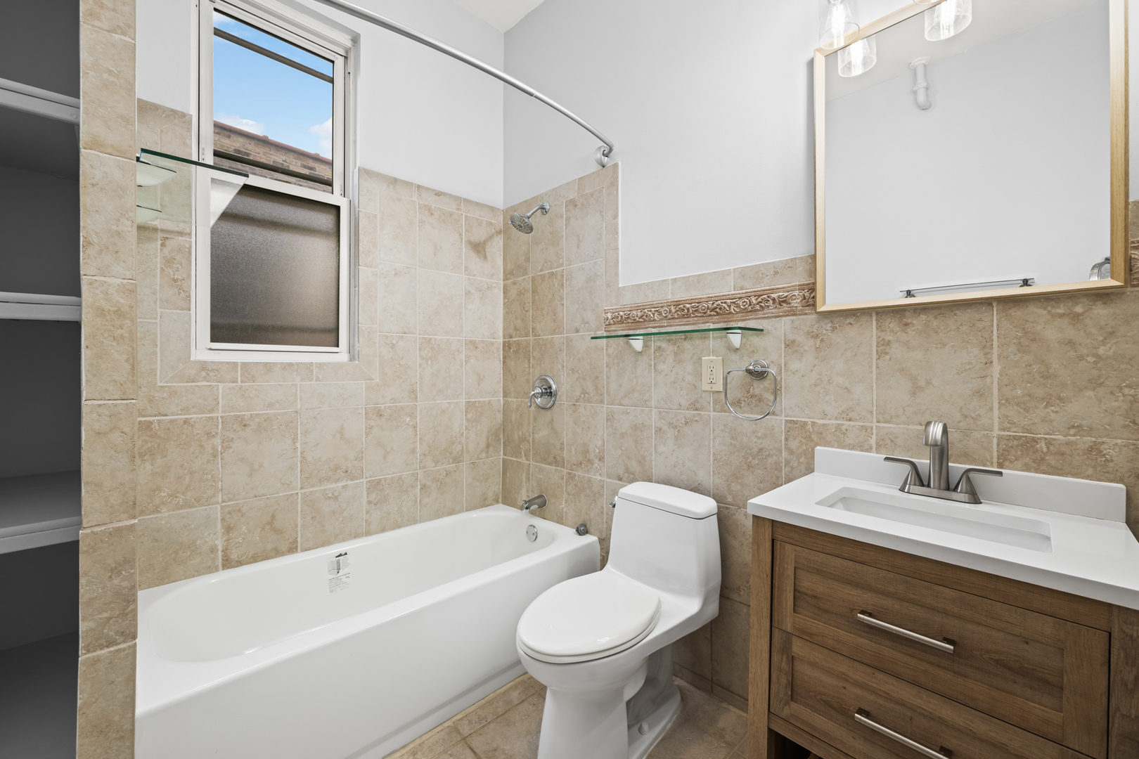 2120 W Concord Place Unit: 3