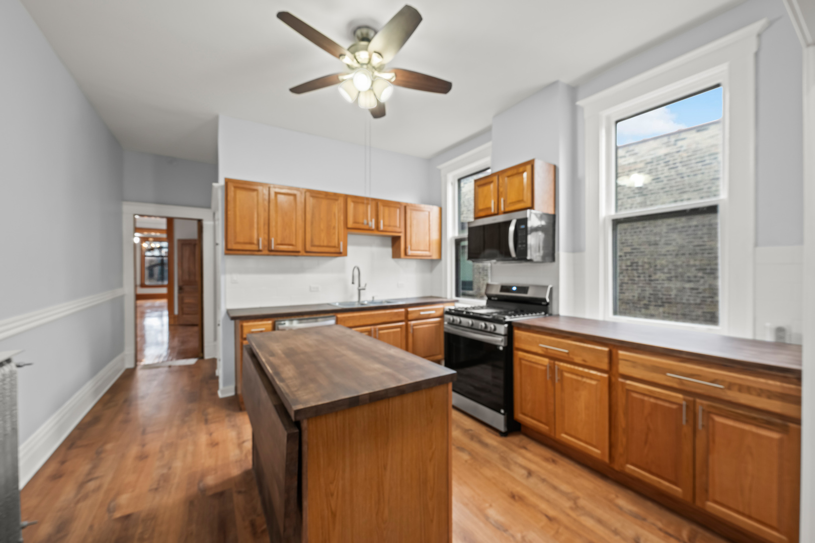 2120 W Concord Place Unit: 3