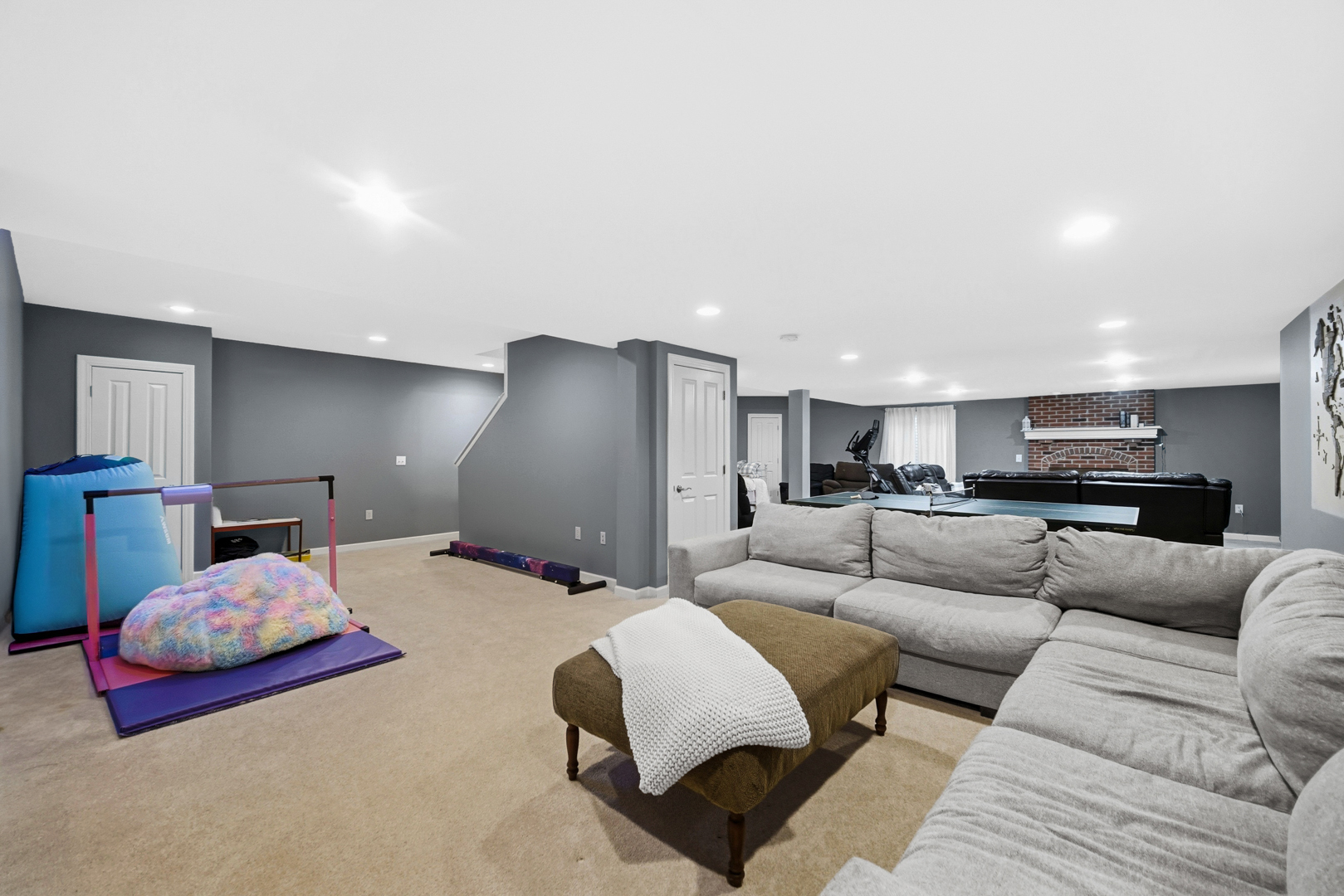 40W612 Blue Lake Circle N