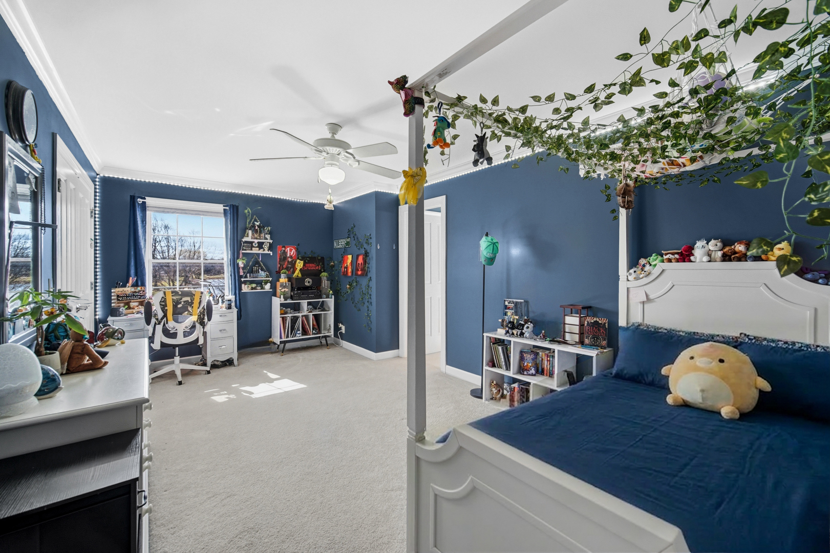 40W612 Blue Lake Circle N